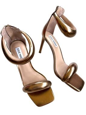 Like New Steve Madden Partay Heels Gold Size 7.5